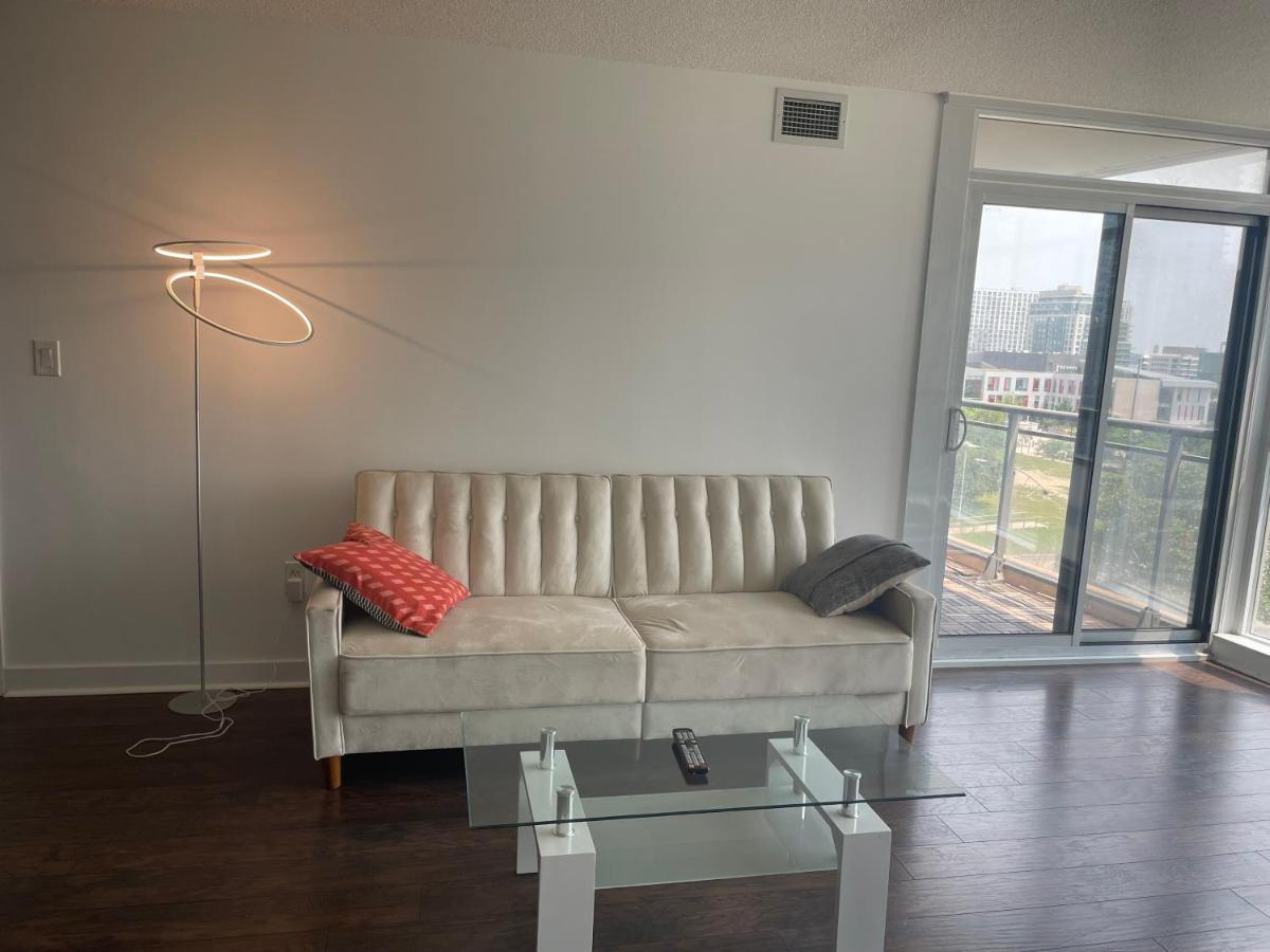 Three Br Condo Step To Cn Tower Rogers Center With Free Parking Toronto Bagian luar foto